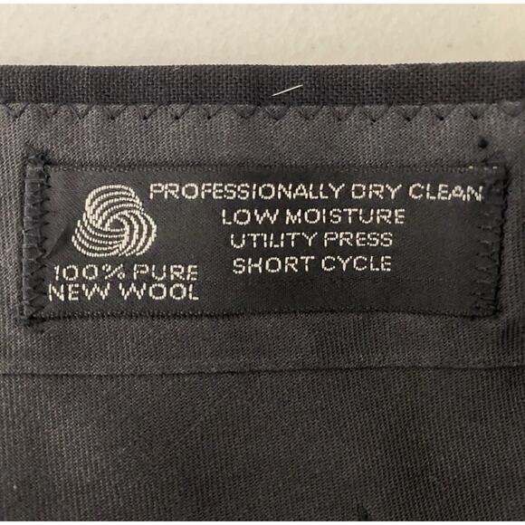 Jos A Bank Mens Tuxedo Suit Set 48R Jacket & 44L Pants Classic Formal - Picture 16 of 16